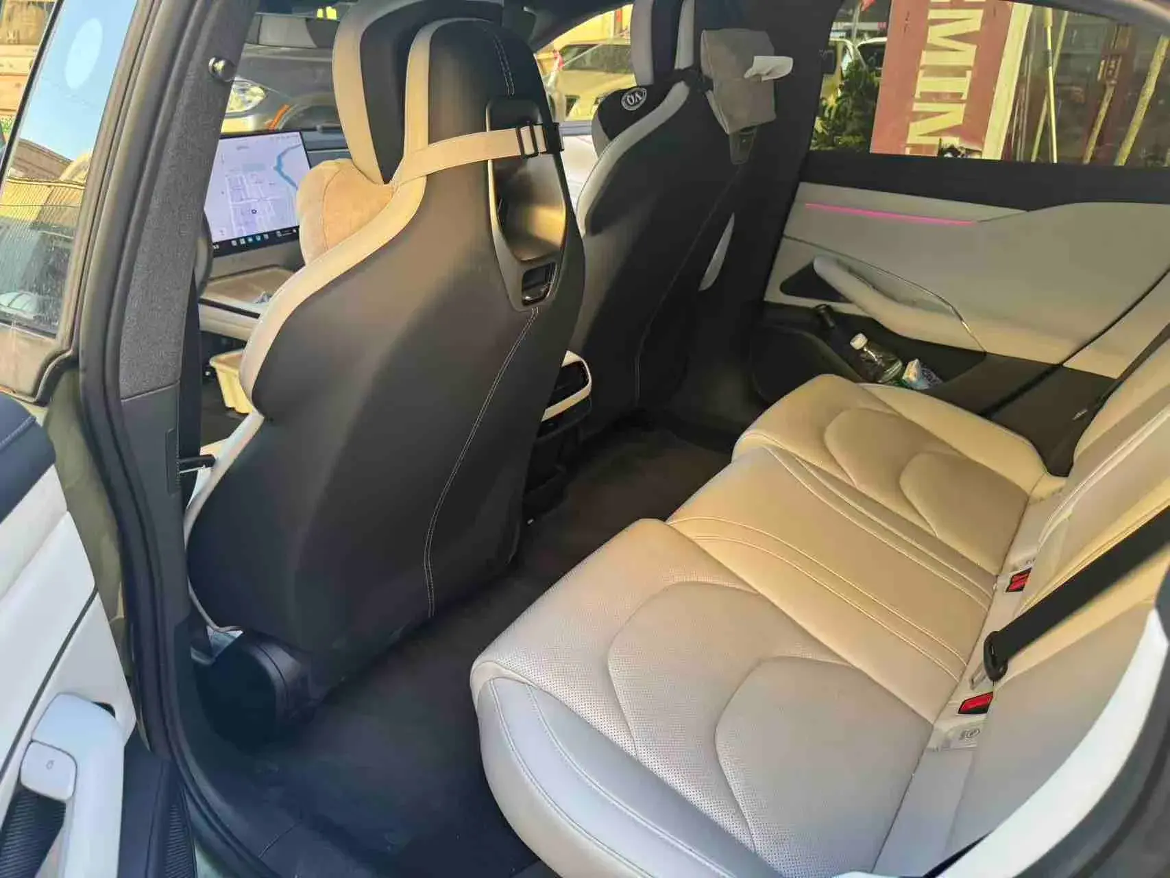 2024 MI SU7 thumbnail 4