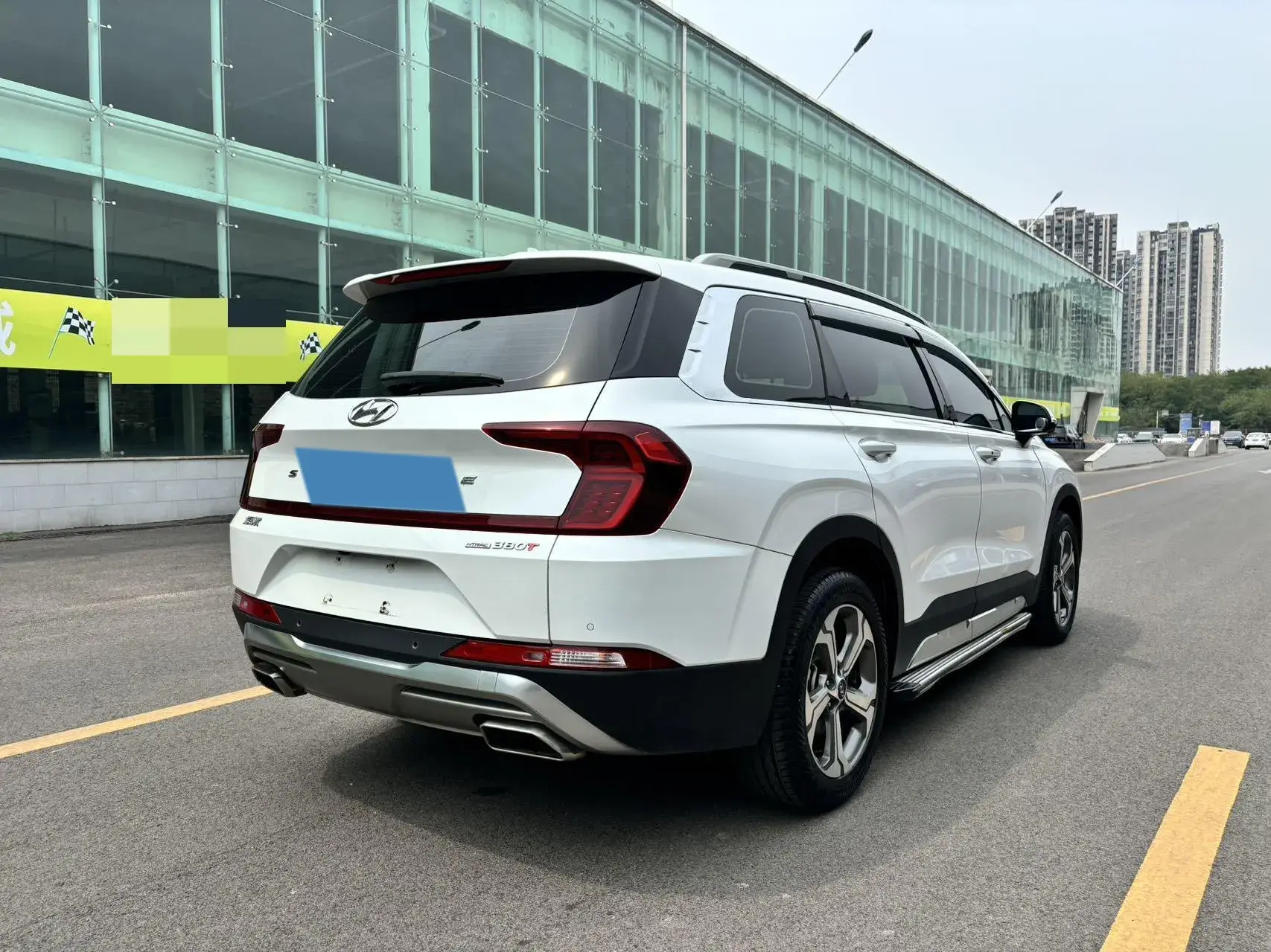 2019 HYUNDAI SANTAFE thumbnail 4