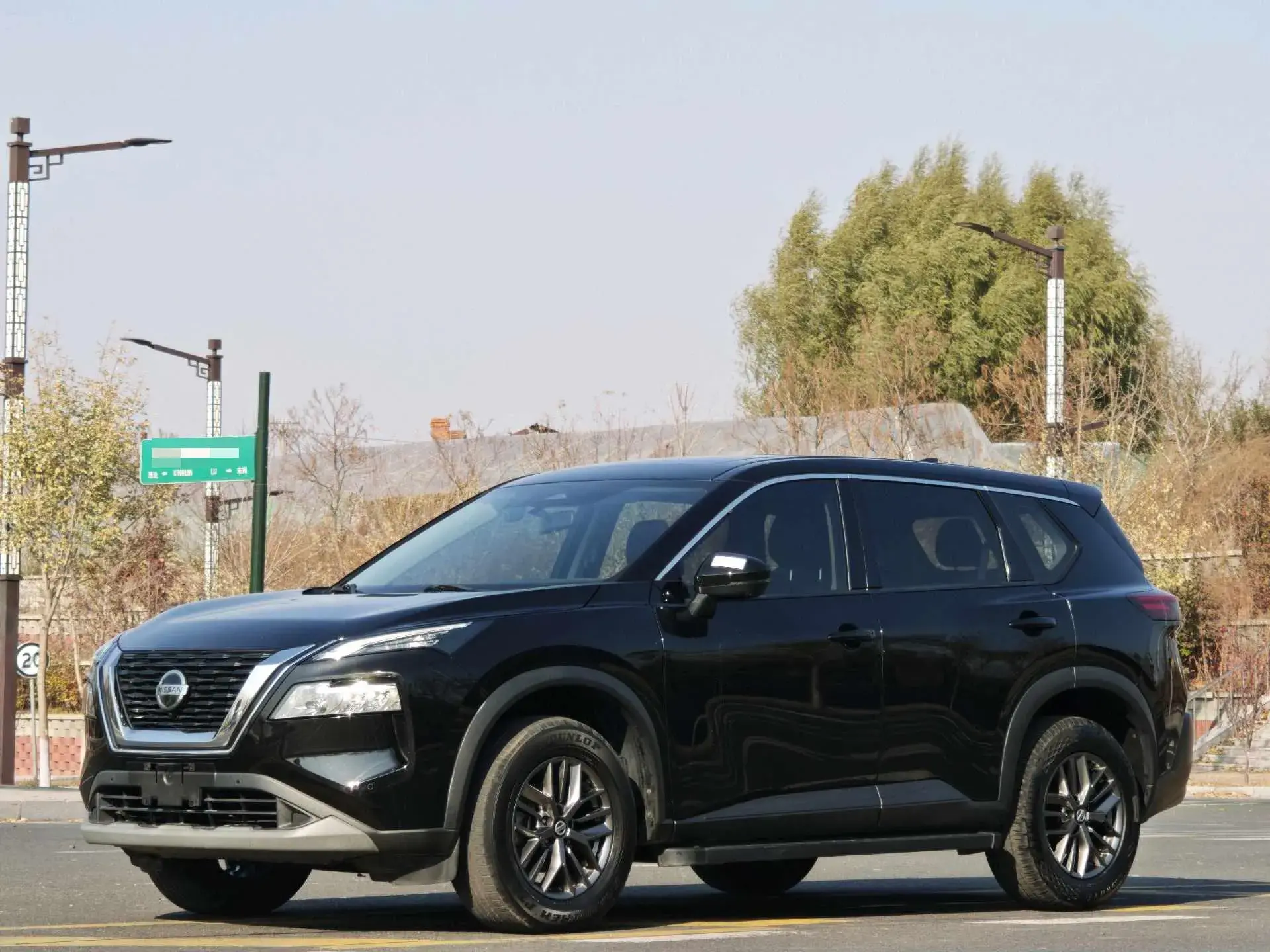2021 NISSAN X-TRAIL thumbnail 2