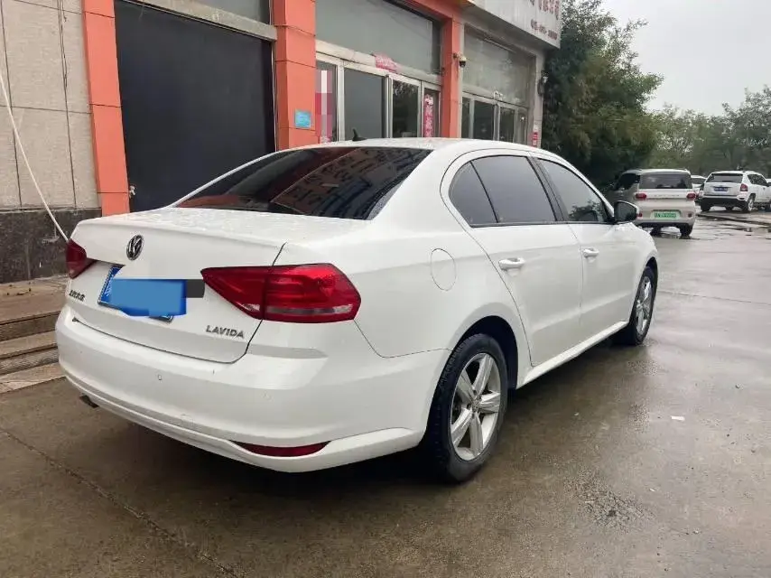 2019 VOLKSWAGEN LAVIDA thumbnail 2