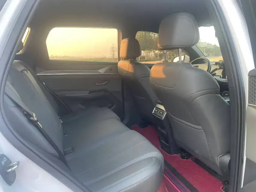 2023 BYD SONG thumbnail 3