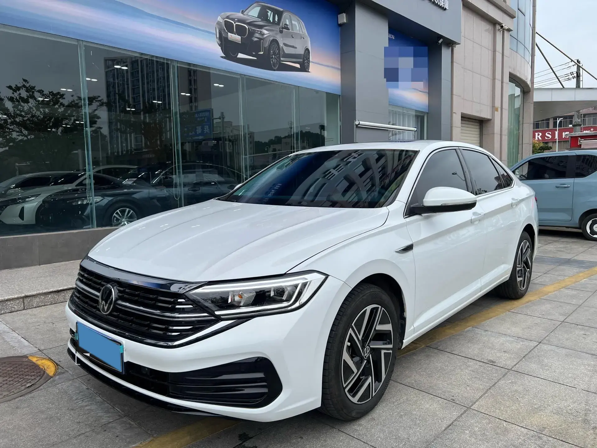 2023 VOLKSWAGEN SAGITAR view 1