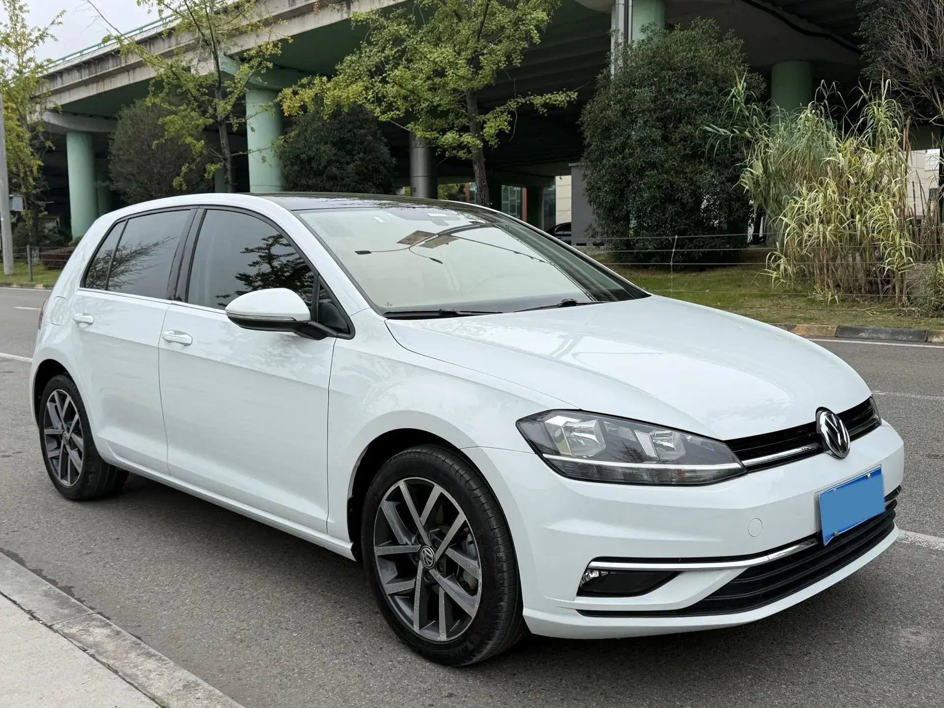 2018 VOLKSWAGEN GOLF thumbnail 4