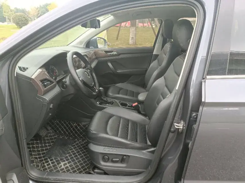 2020 VOLKSWAGEN THARU thumbnail 4