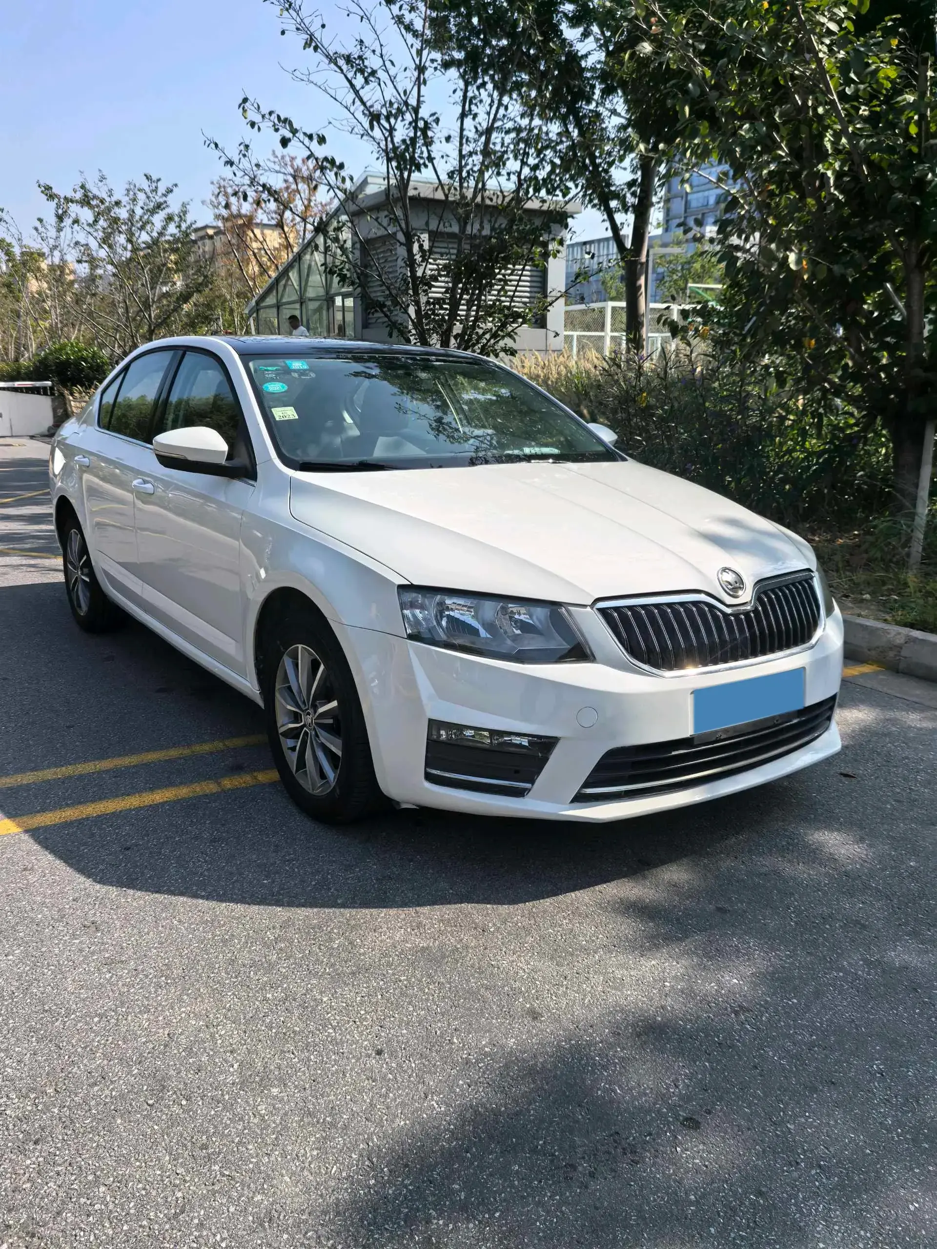 2017 SKODA OCTAVIA thumbnail 2