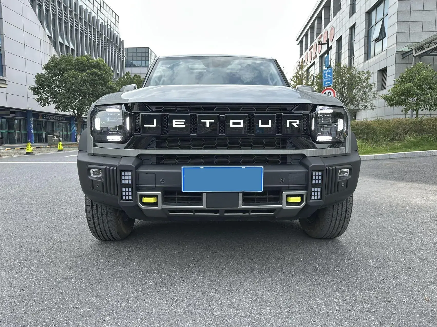 2023 JETOUR TRAVELLER thumbnail 2