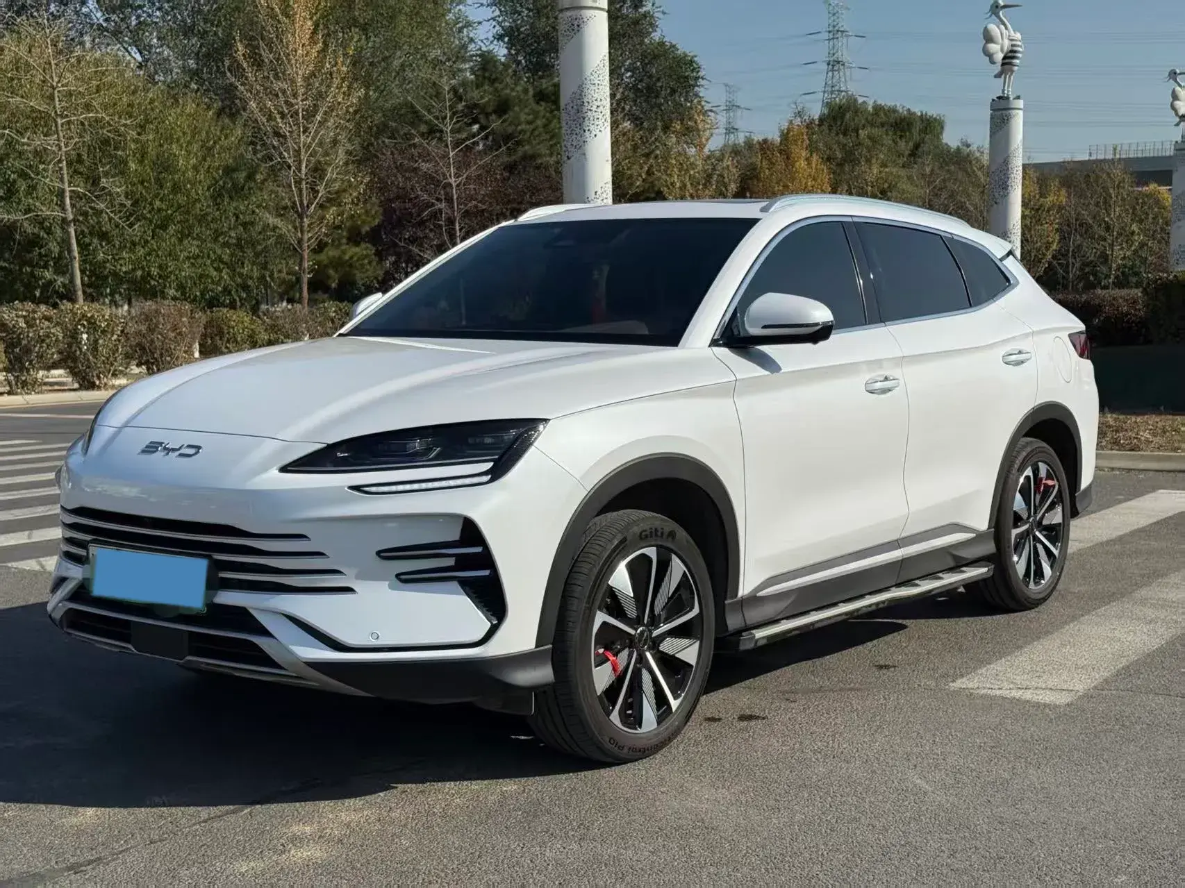 2025 BYD SONG view 1