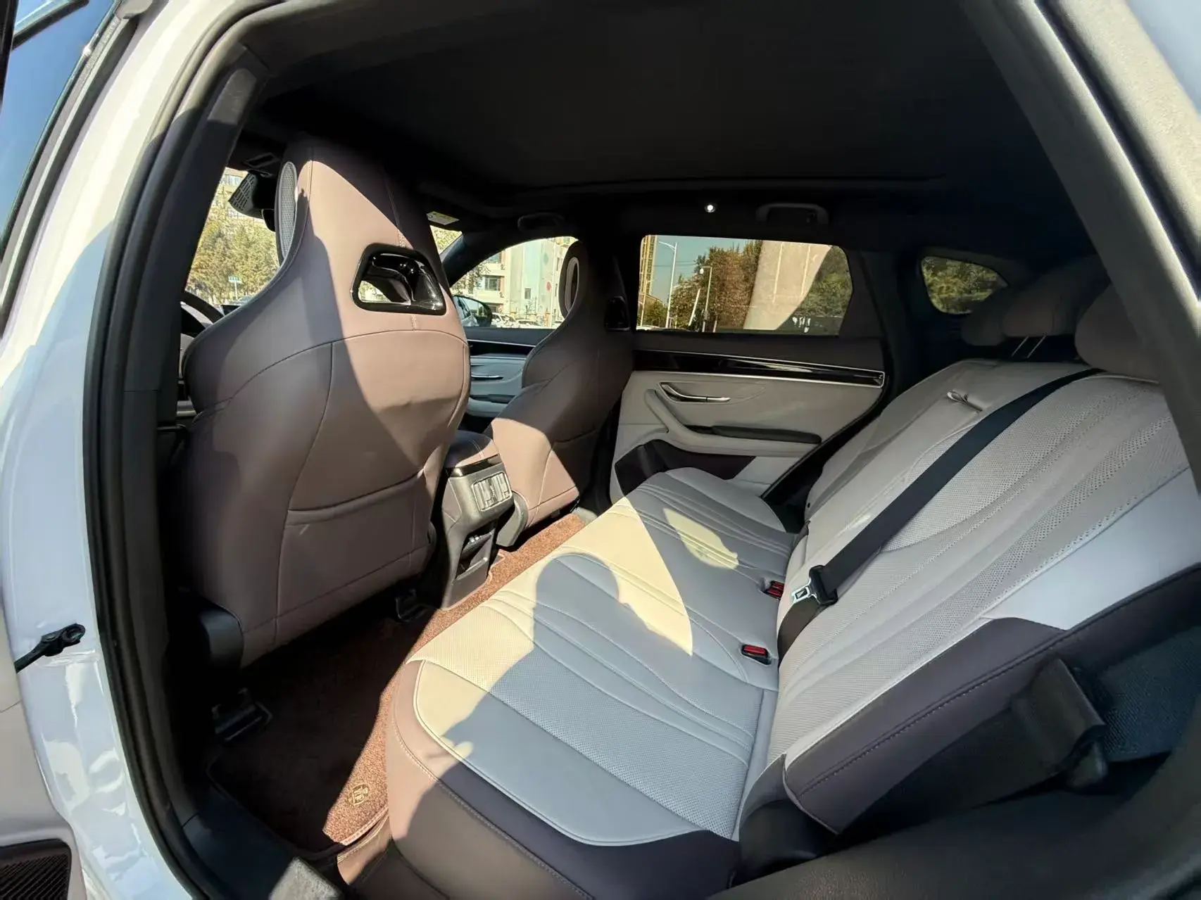 2025 BYD SONG thumbnail 4