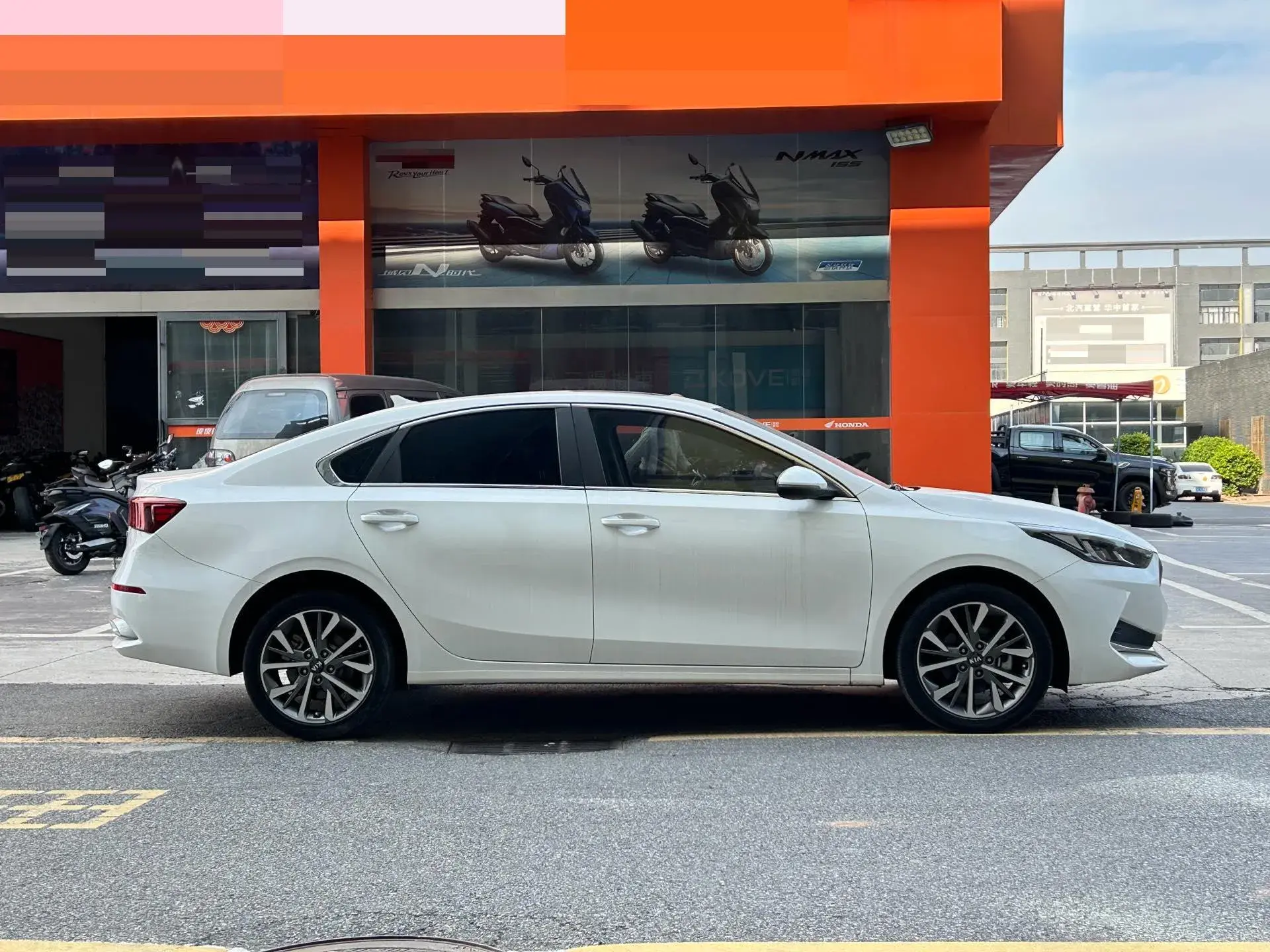 2021 KIA K3 thumbnail 4