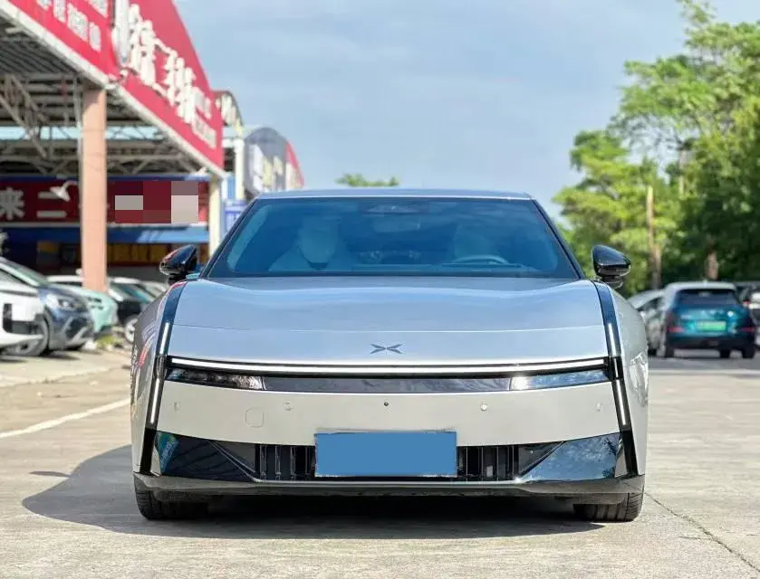 2025 XPENG P7 thumbnail 2