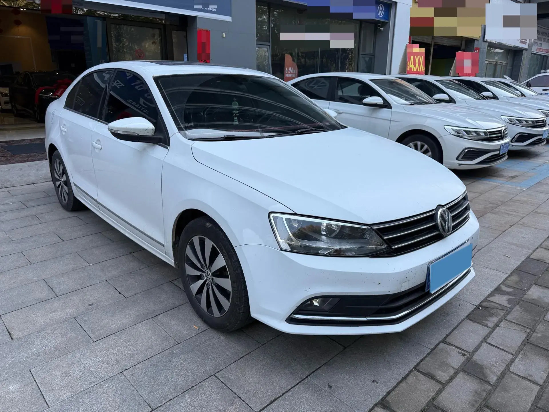 2017 VOLKSWAGEN SAGITAR thumbnail 3