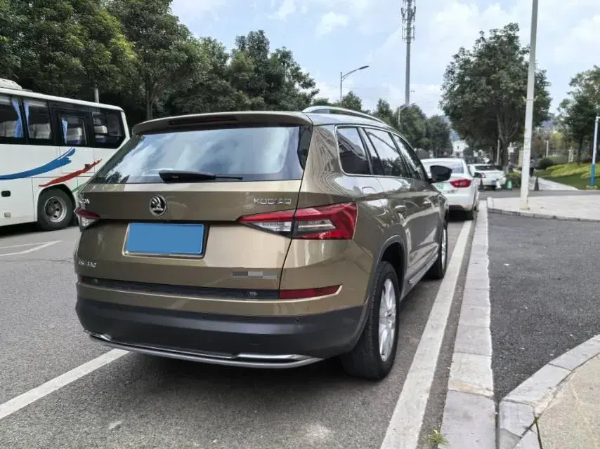 2017 SKODA KODIAK thumbnail 4