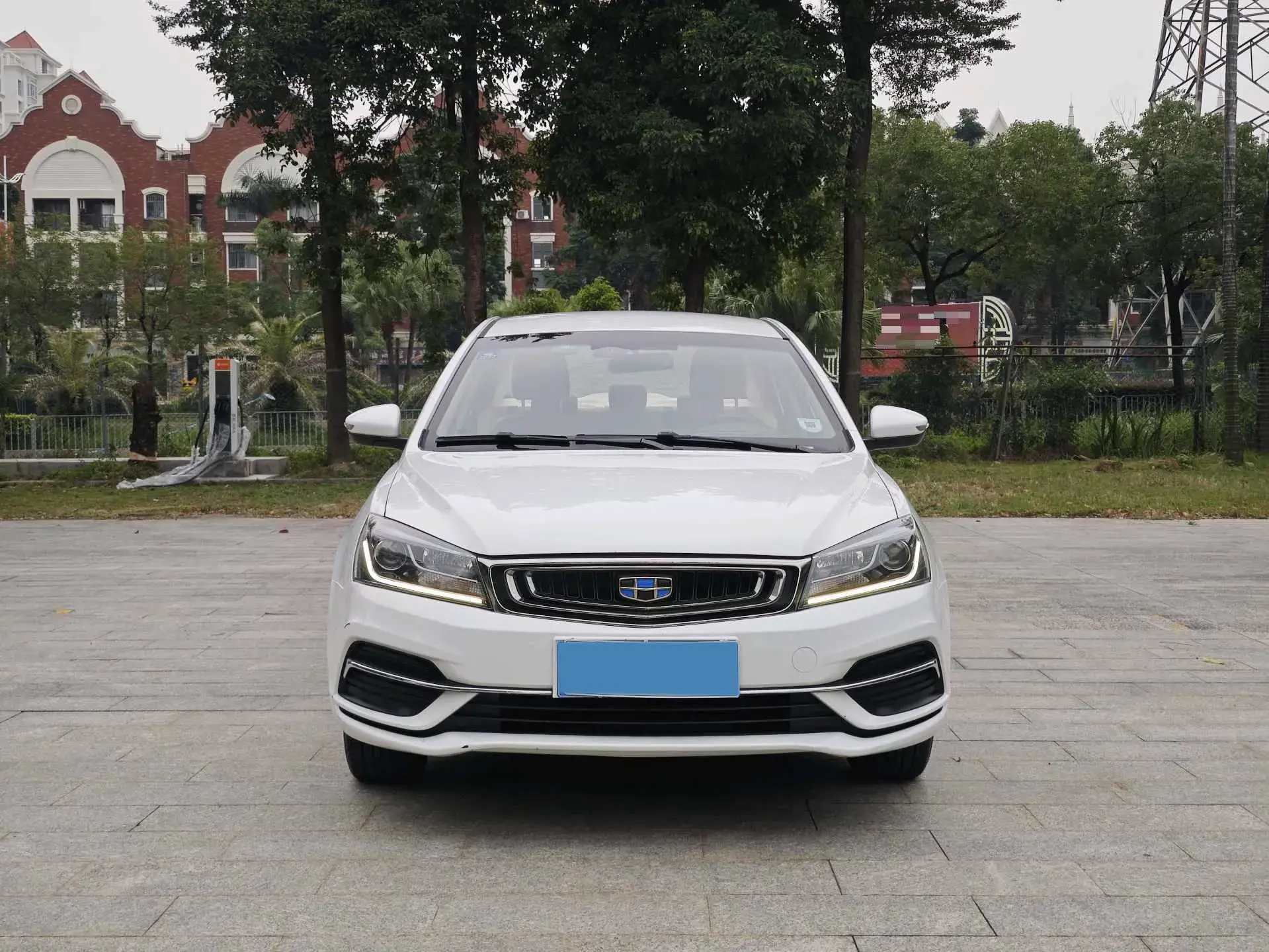 2018 GEELY EMGRAND thumbnail 2