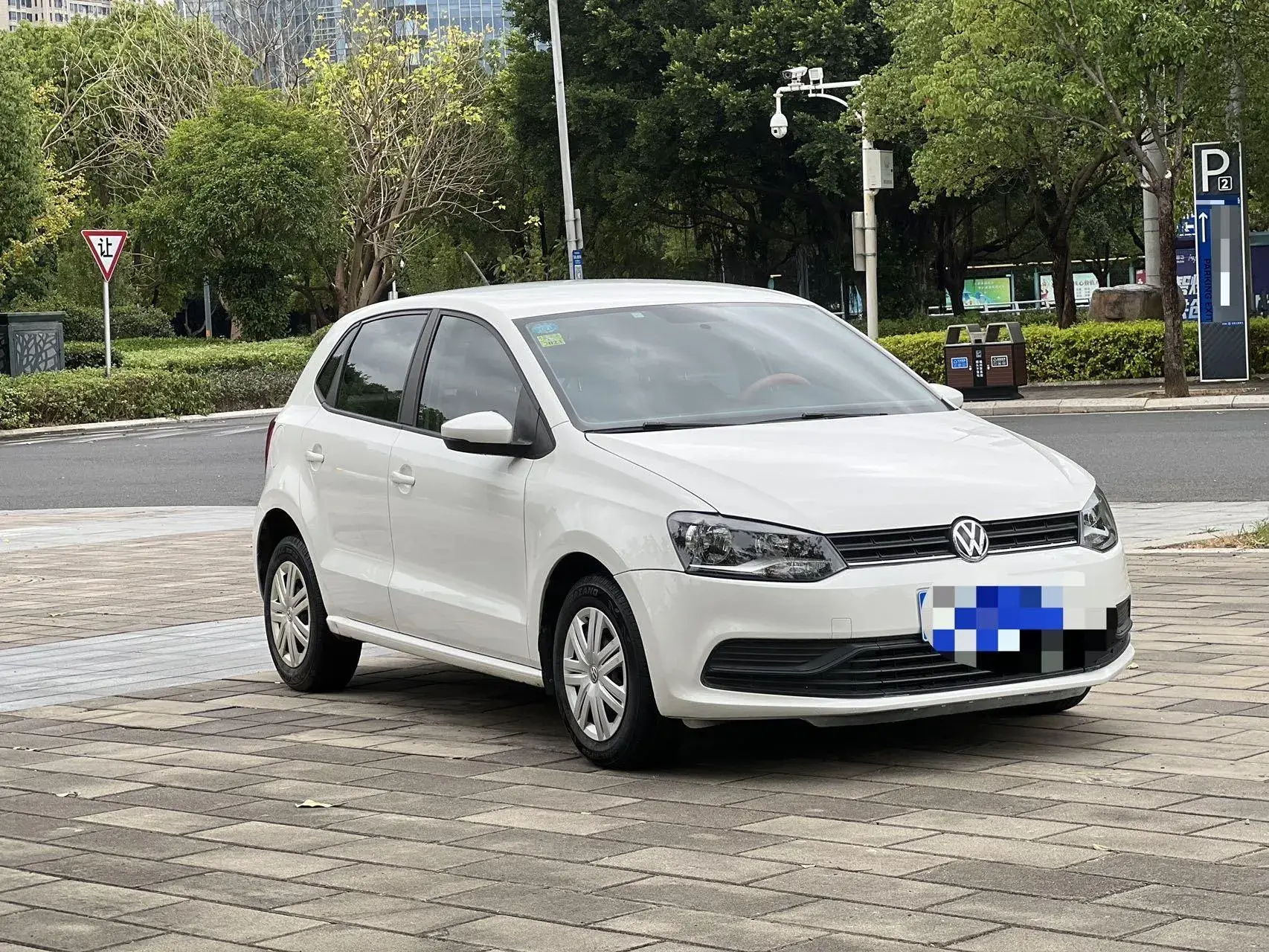 2018 VOLKSWAGEN POLO thumbnail 3