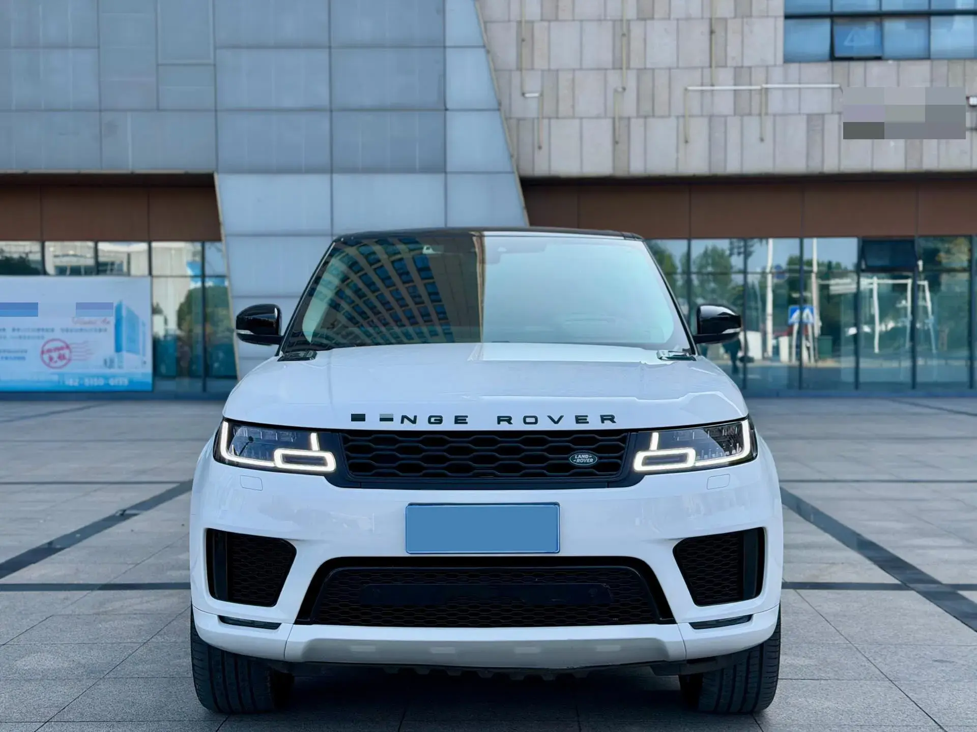 2022 LAND ROVER thumbnail 2
