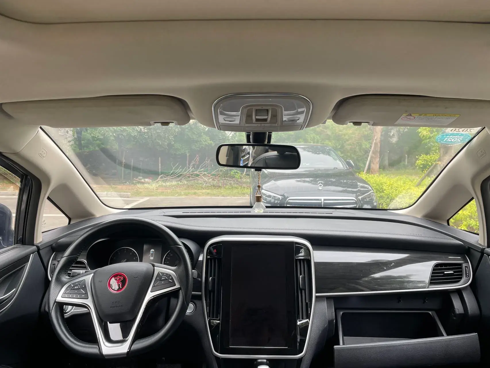 2017 BYD SONG thumbnail 4