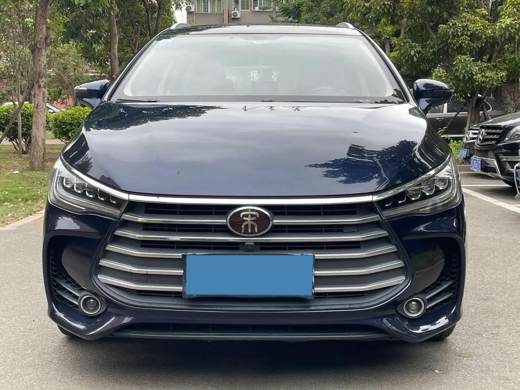 2017 BYD SONG thumbnail 2