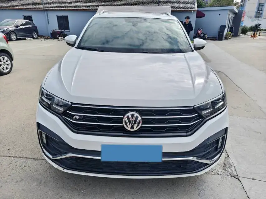 2019 VOLKSWAGEN T-ROC thumbnail 2