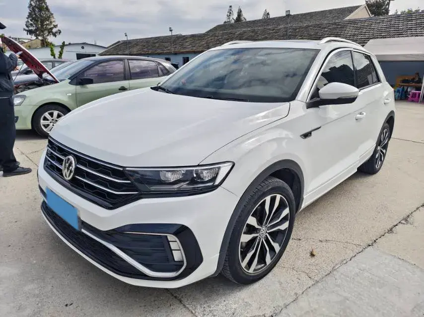 2019 VOLKSWAGEN T-ROC view 1