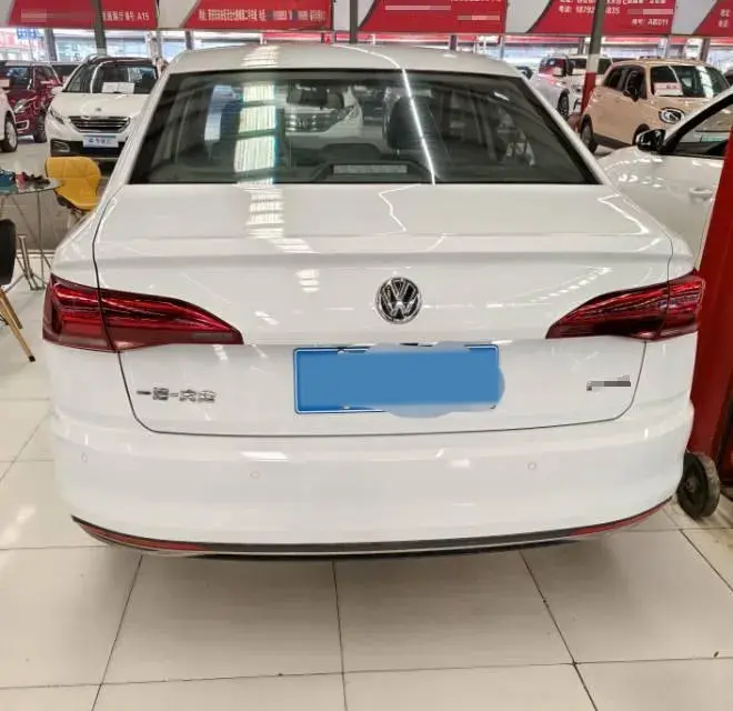 2020 VOLKSWAGEN BORA thumbnail 4