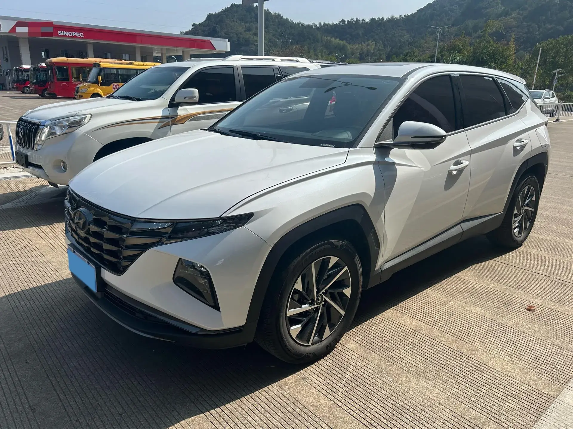 2021 HYUNDAI TUCSON view 1