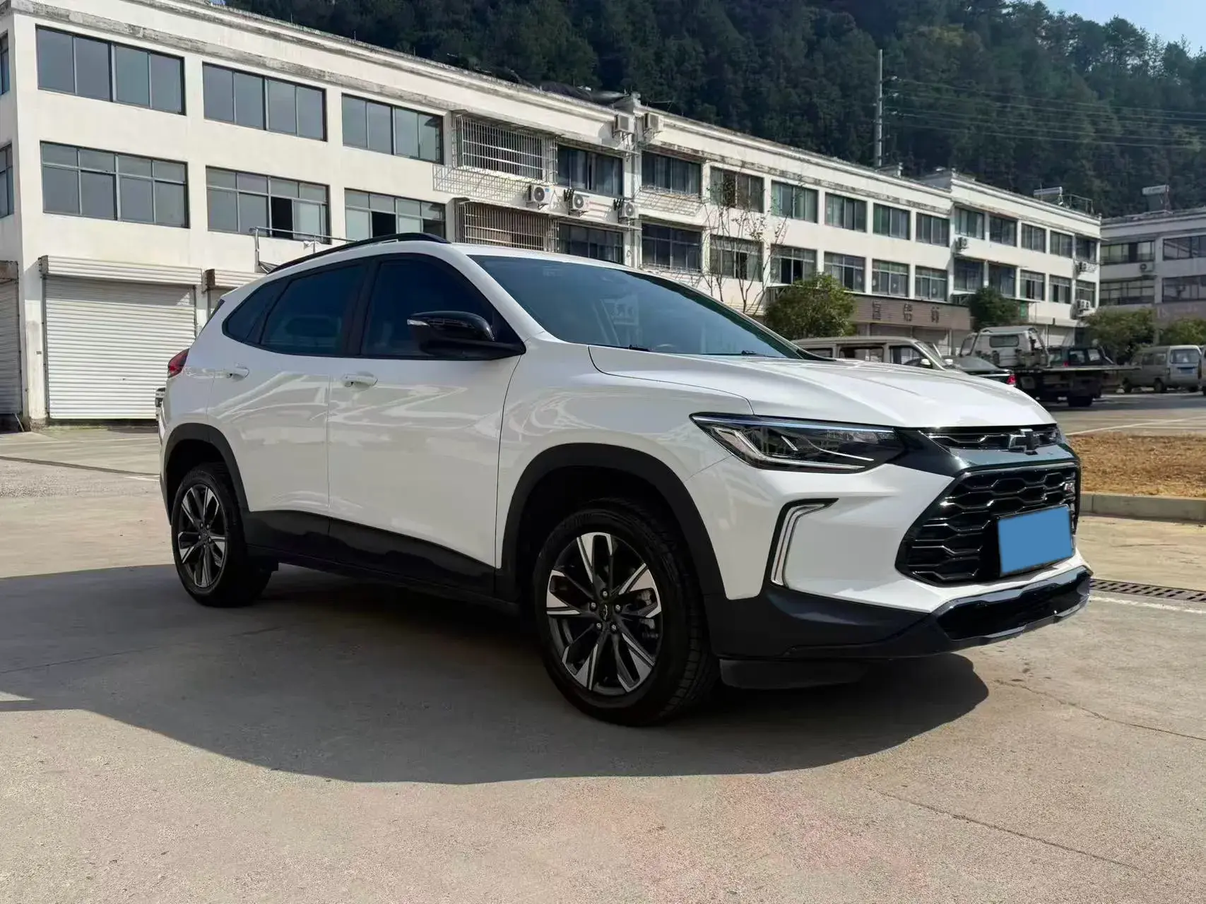 2022 CHEVROLET TRAX thumbnail 3