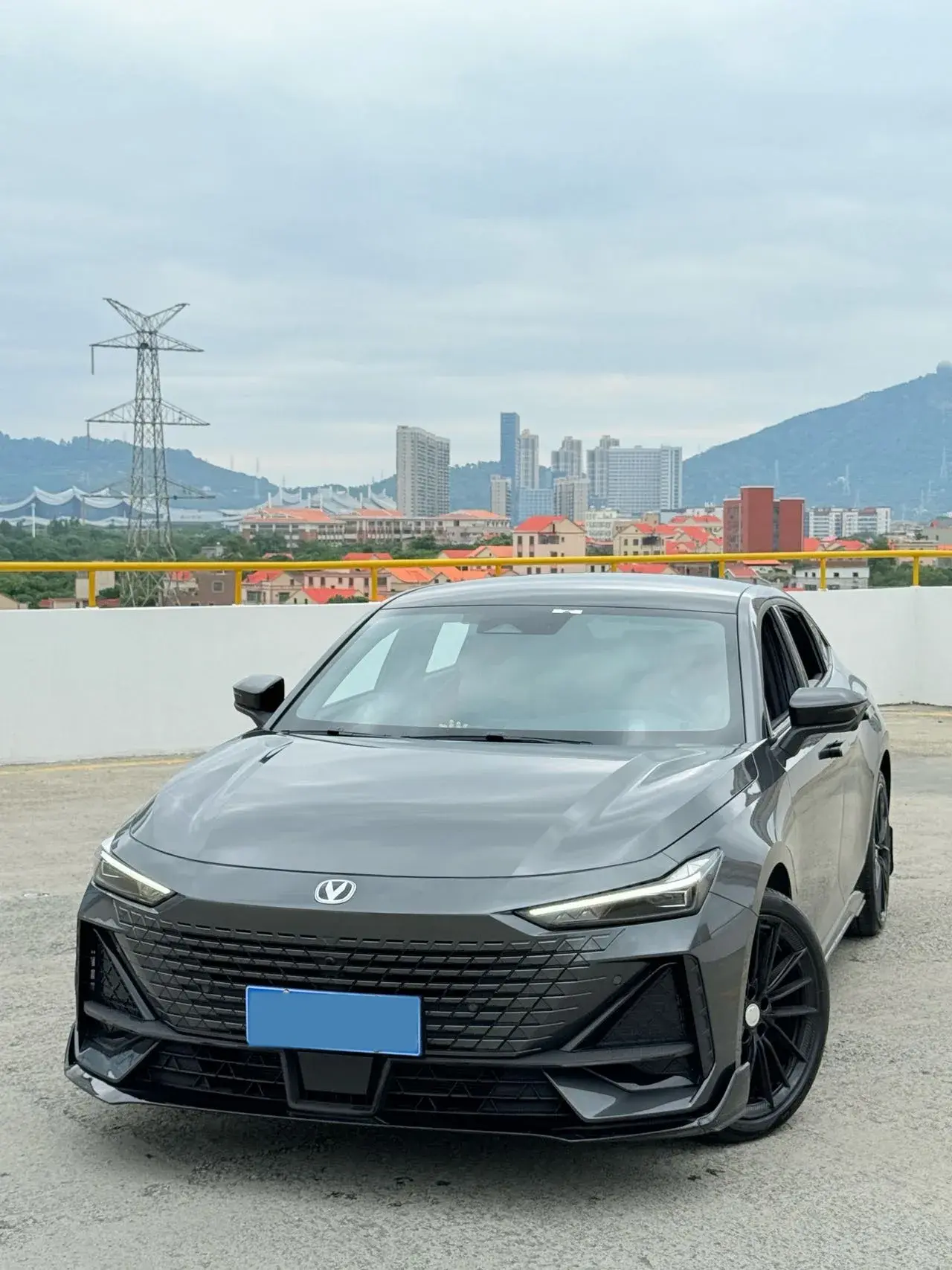 2023 CHANGAN UNI-V thumbnail 2