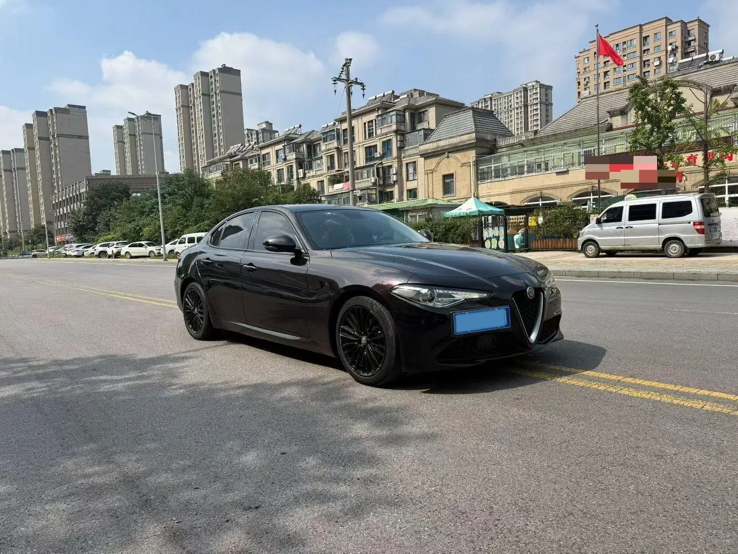 2017 ALFA ROMEO thumbnail 3