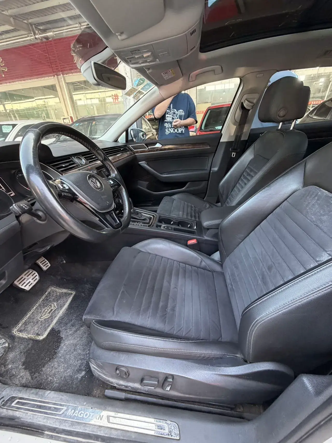 2017 VOLKSWAGEN MAGOTAN thumbnail 3