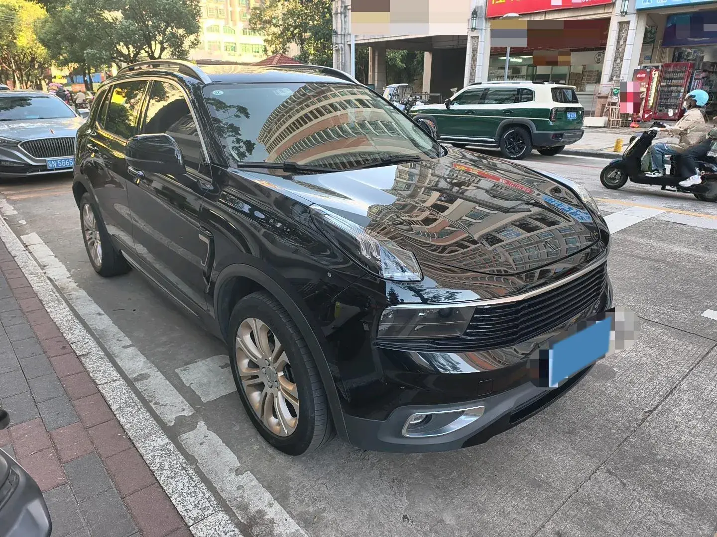 2017 LYNK&CO 01 thumbnail 3