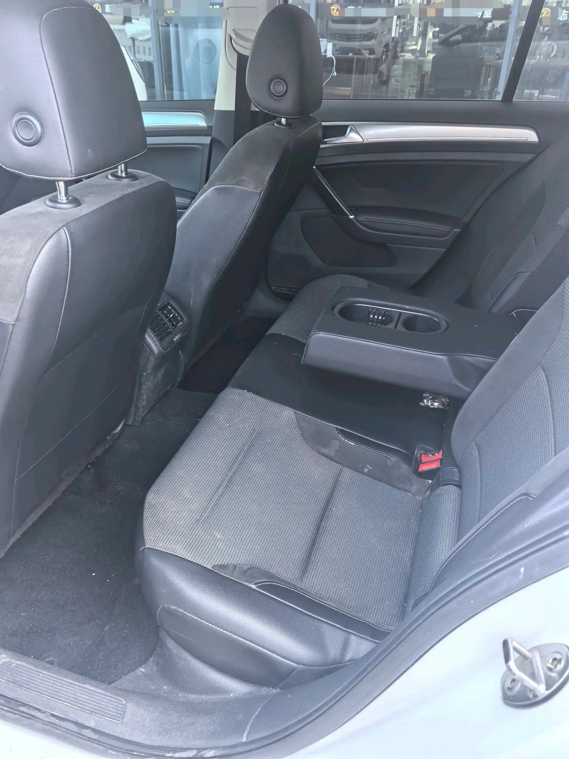 2018 VOLKSWAGEN GOLF thumbnail 4