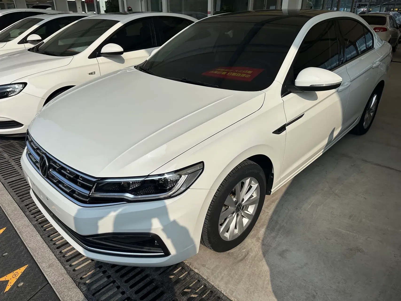 2021 VOLKSWAGEN BORA view 1