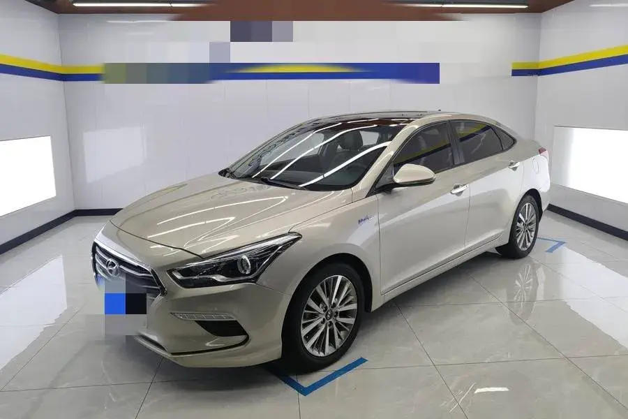 2017 HYUNDAI MISTRA view 1
