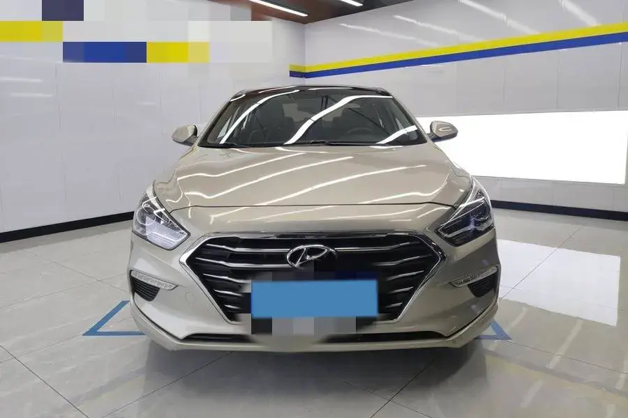 2017 HYUNDAI MISTRA thumbnail 3