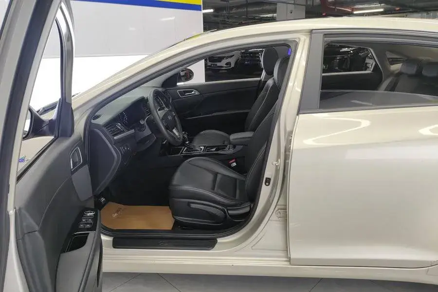 2017 HYUNDAI MISTRA thumbnail 4