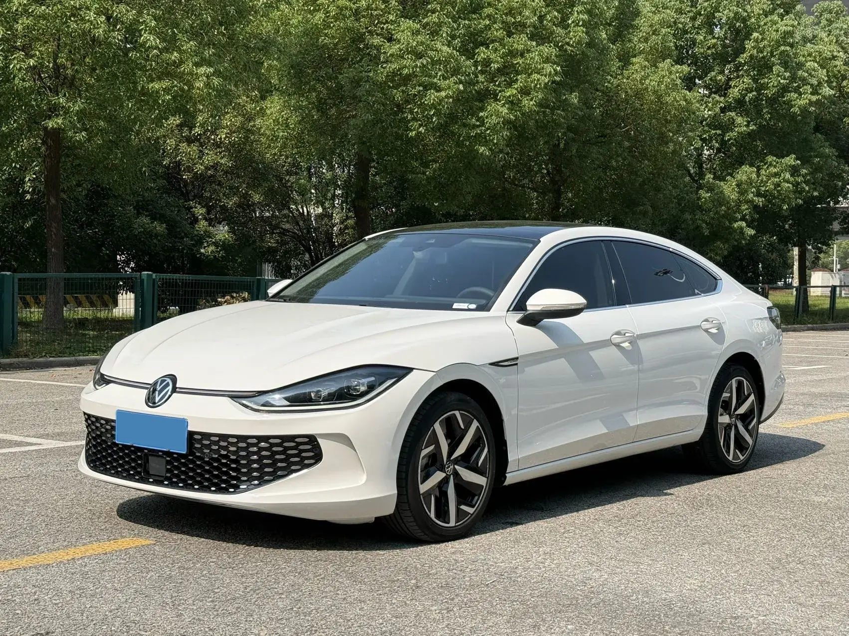 2022 VOLKSWAGEN LAMANDO view 1