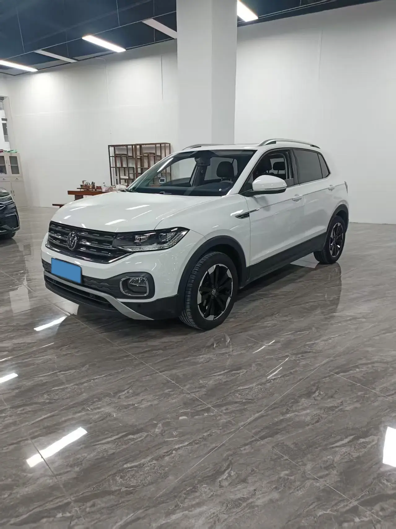 2023 VOLKSWAGEN TACQUA view 1