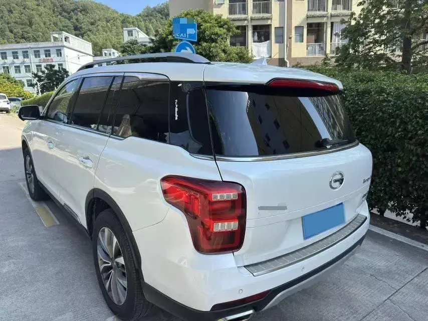 2017 GAC TRUMPCHI thumbnail 4