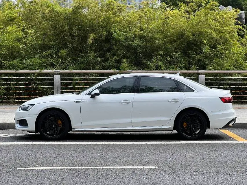 2020 AUDI A4L thumbnail 2