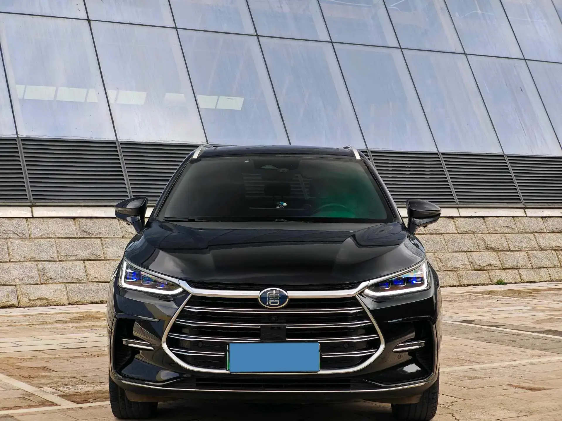 2021 BYD TANG thumbnail 2