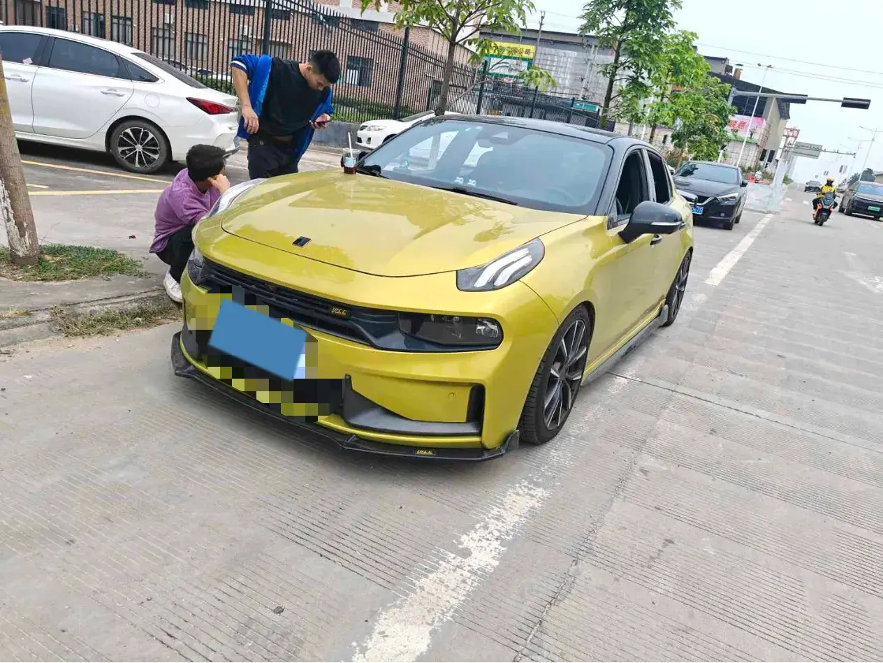 2020 LYNK&CO 03 view 1