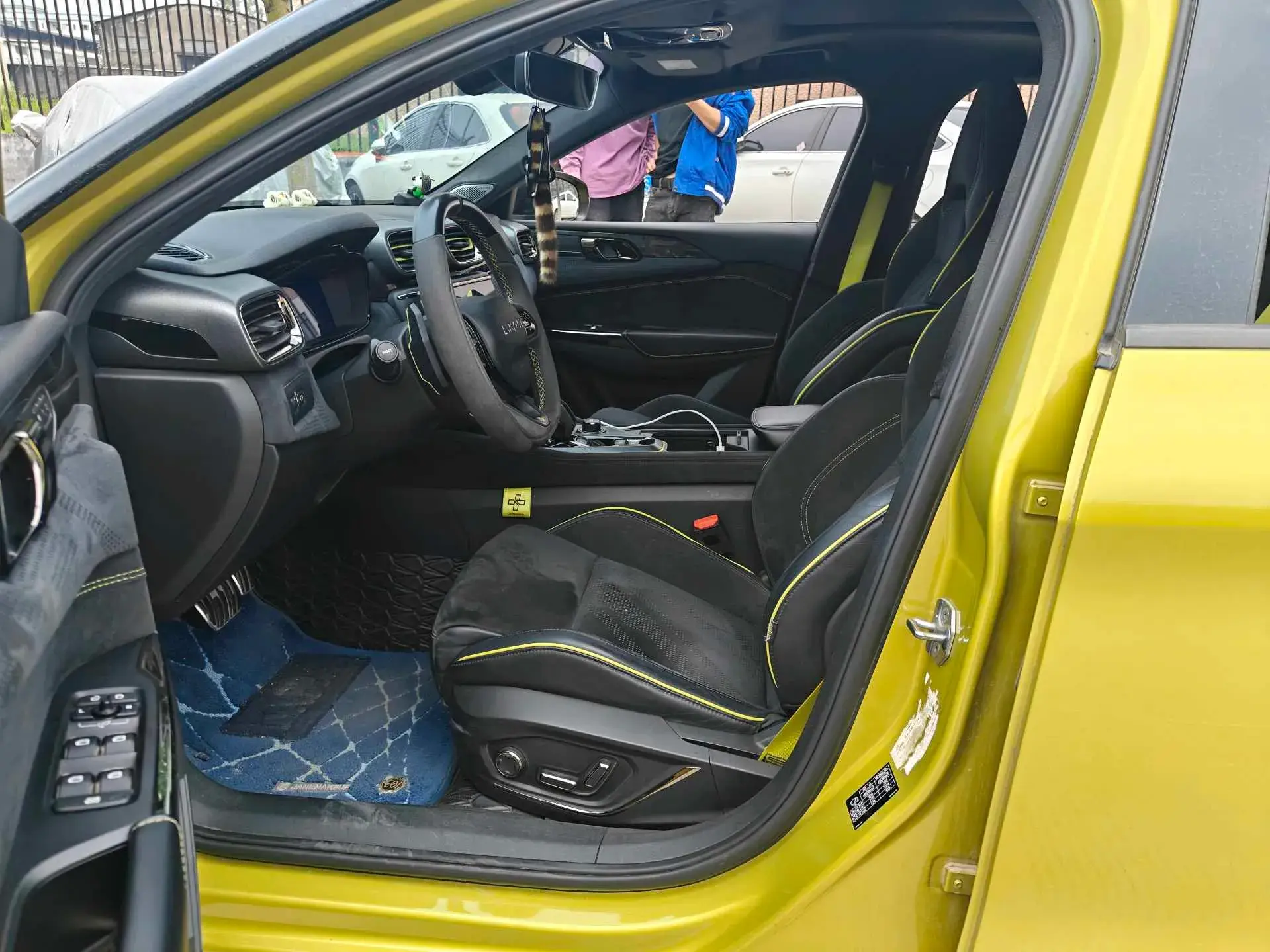 2020 LYNK&CO 03 thumbnail 4