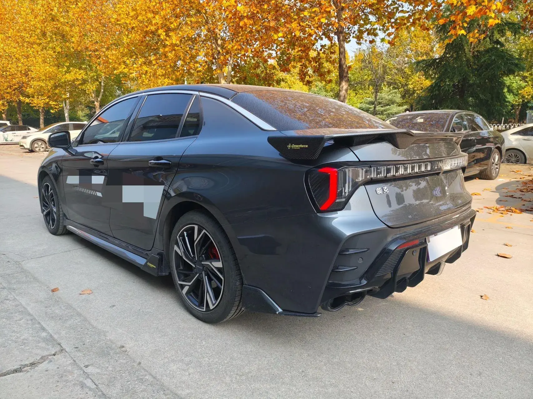 2023 LYNK&CO 03 thumbnail 3