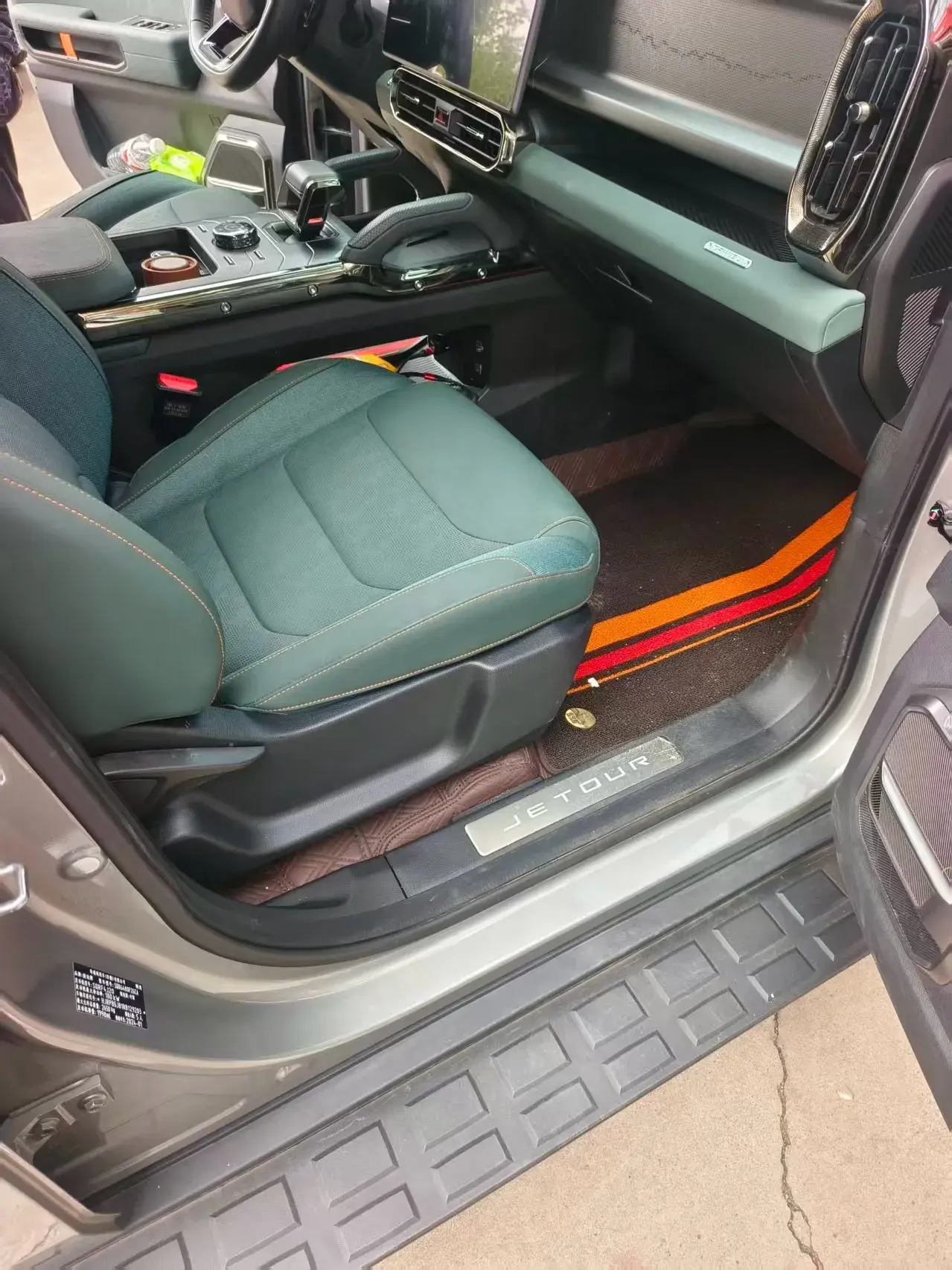 2023 JETOUR TRAVELLER thumbnail 4