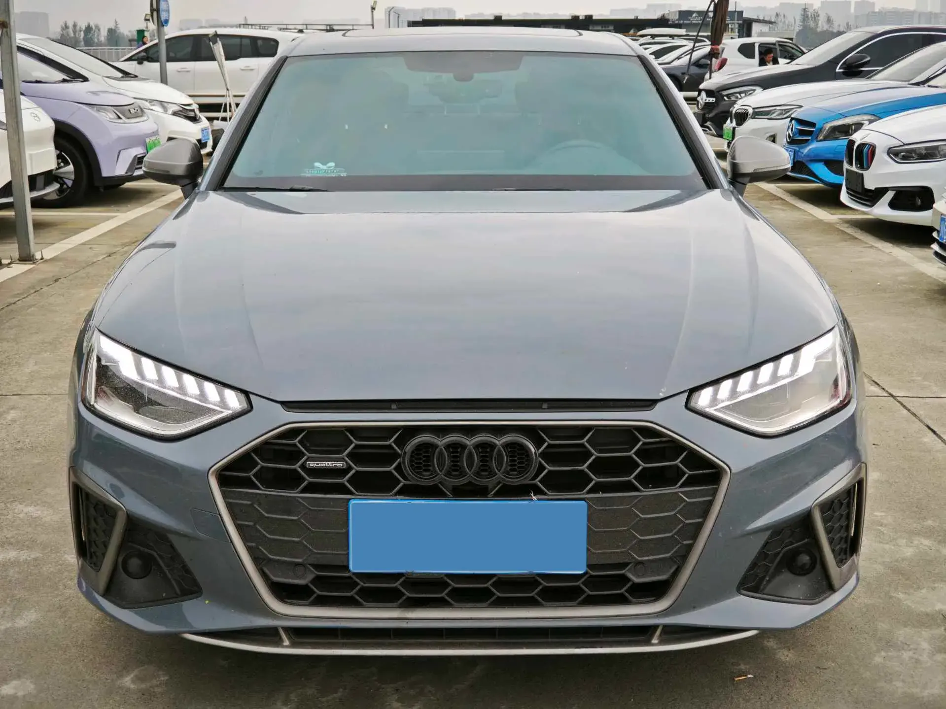 2022 AUDI A4L thumbnail 2