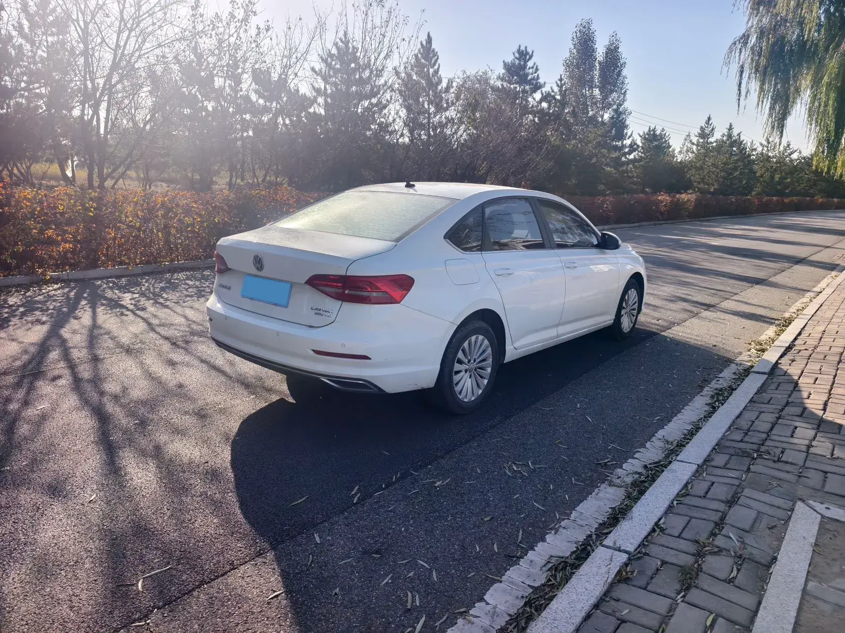 2018 VOLKSWAGEN LAVIDA thumbnail 3