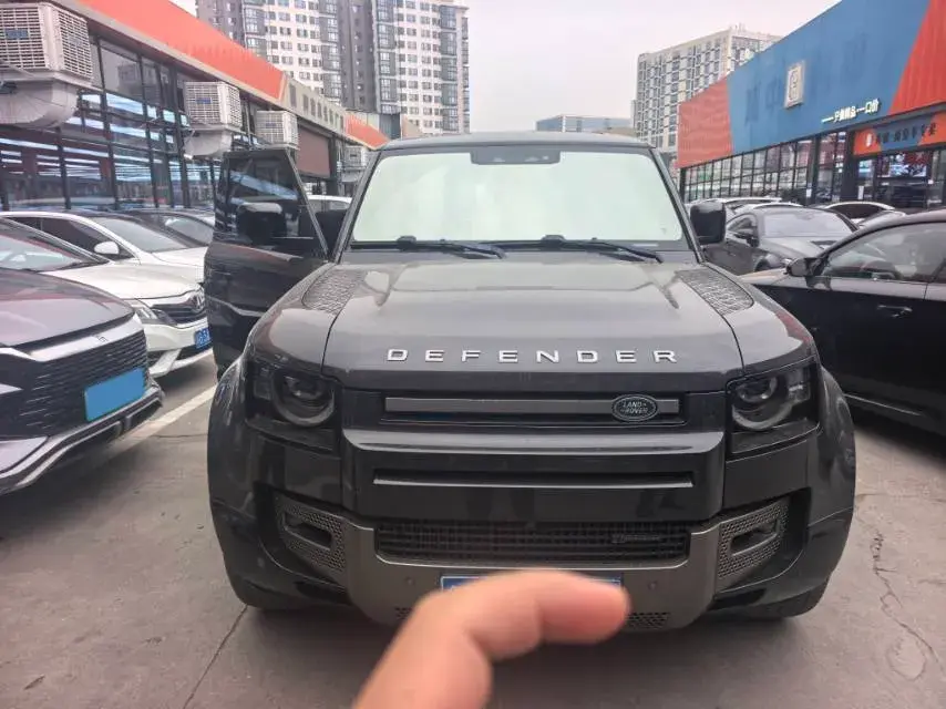 2023 LAND ROVER thumbnail 2