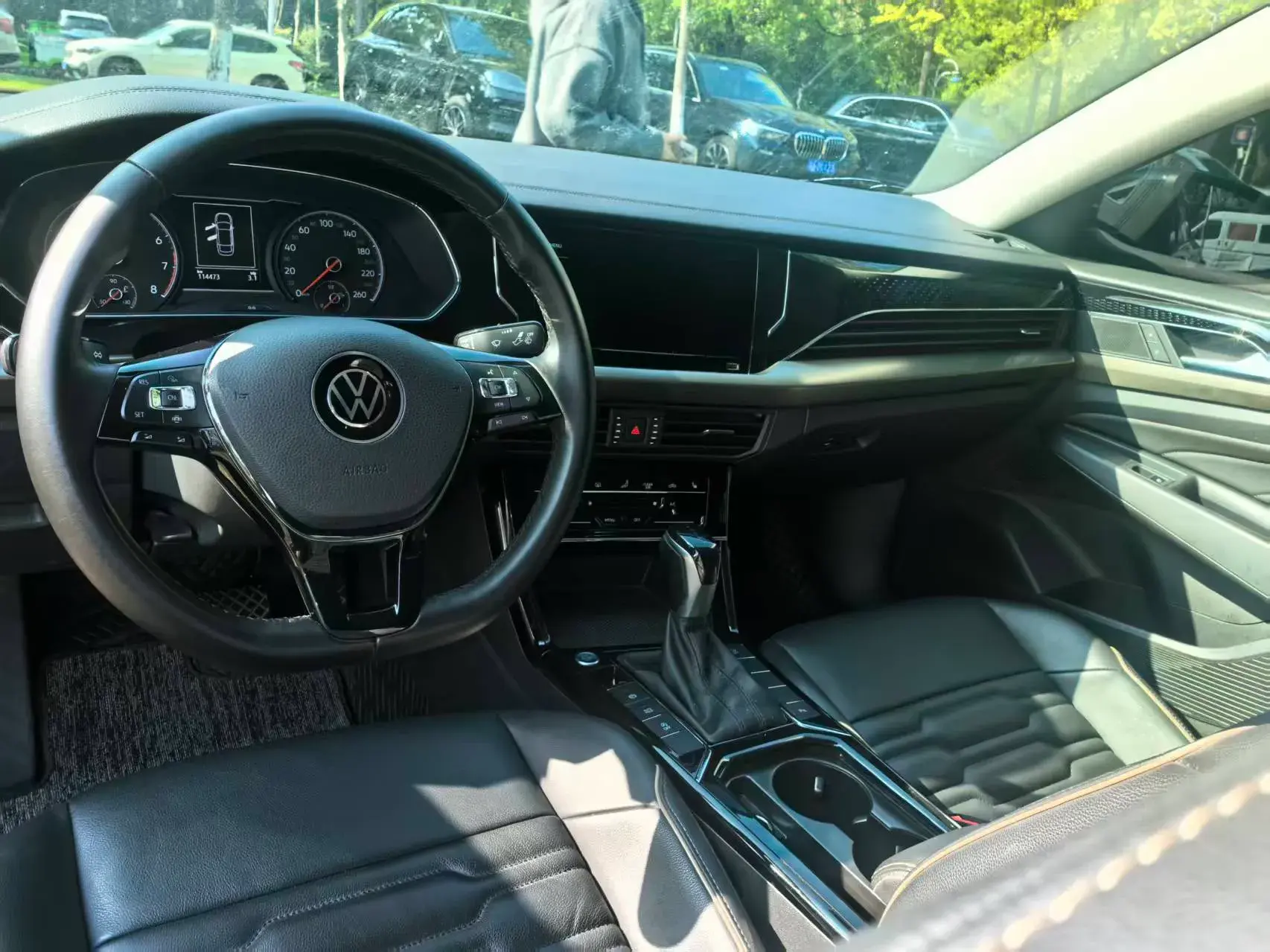 2021 VOLKSWAGEN PASSAT thumbnail 4