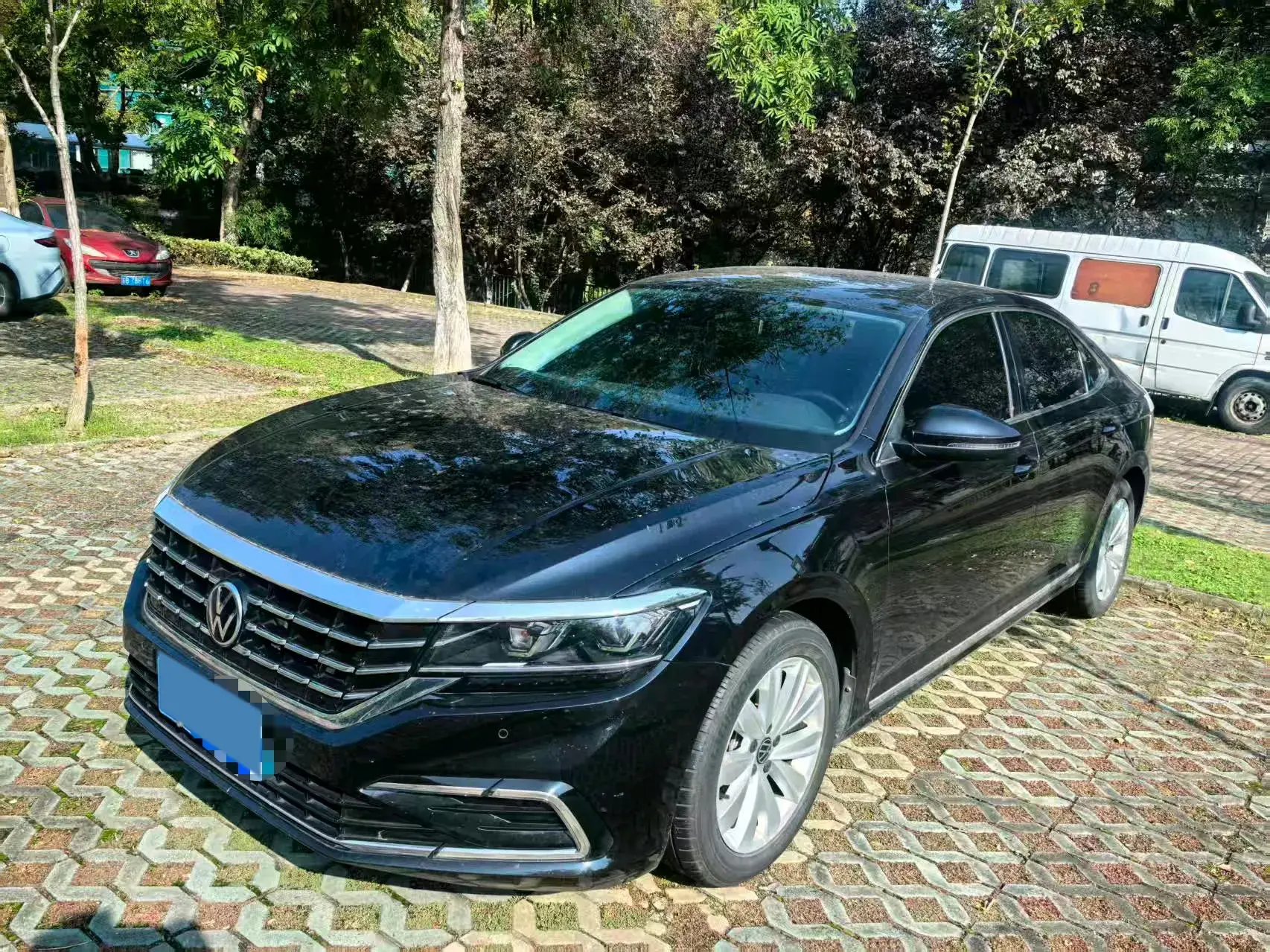 2021 VOLKSWAGEN PASSAT view 1