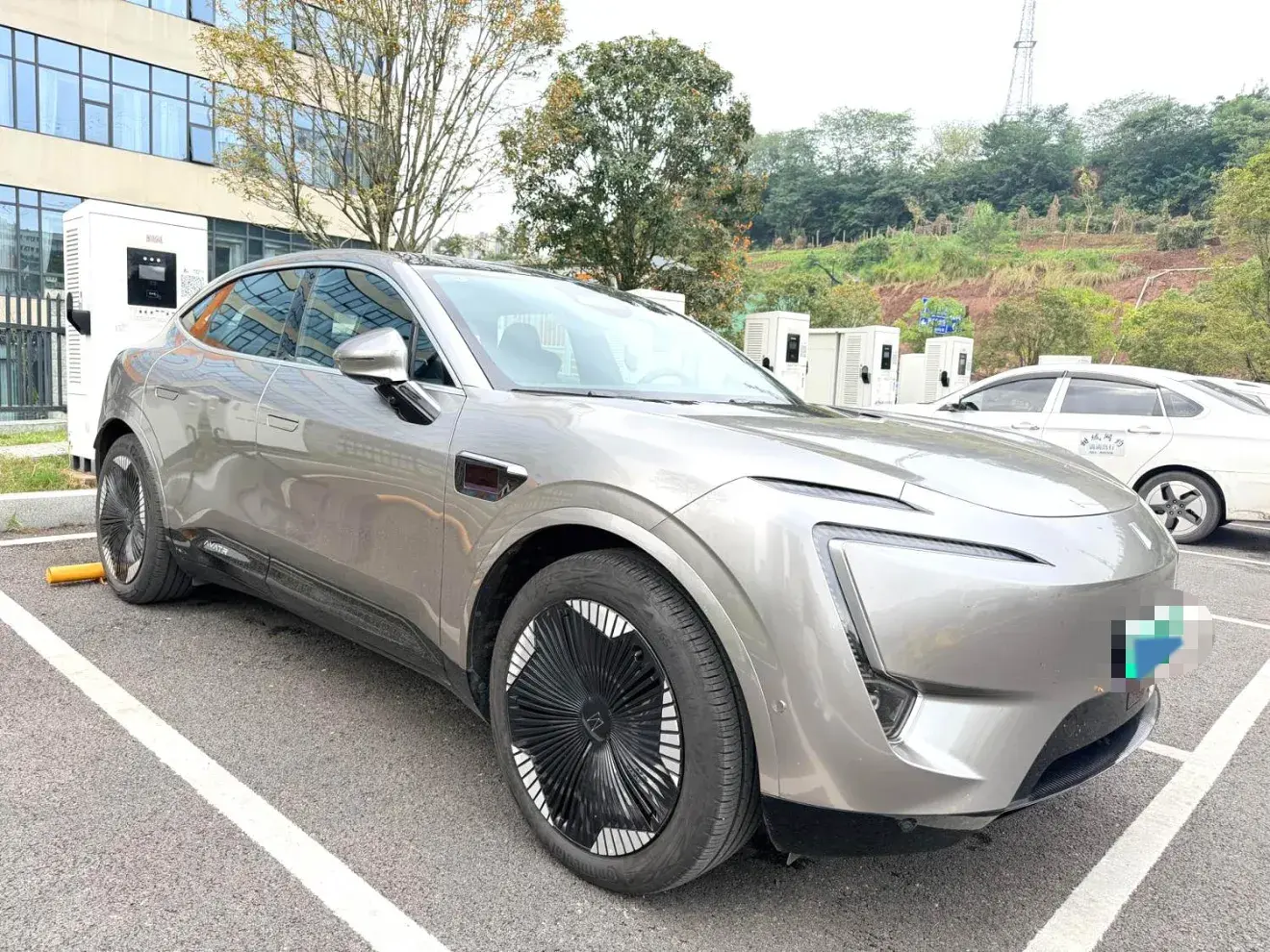 2024 AVATR 11 thumbnail 2